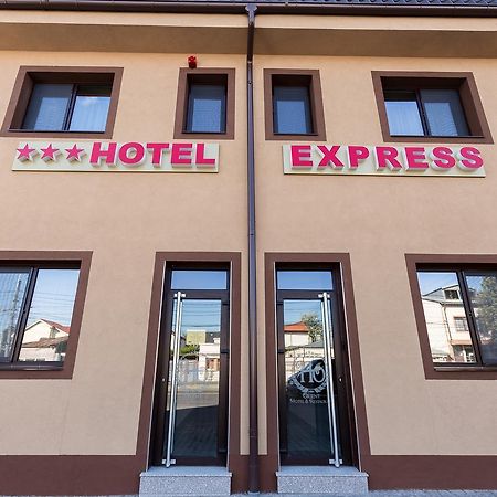 Express Residence Brăila Екстериор снимка