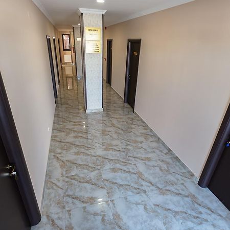 Express Residence Brăila Екстериор снимка