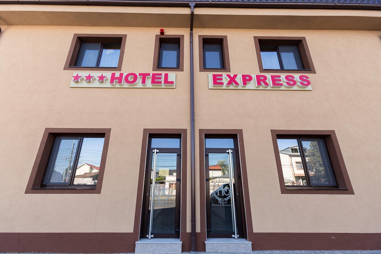 Express Residence Brăila Екстериор снимка