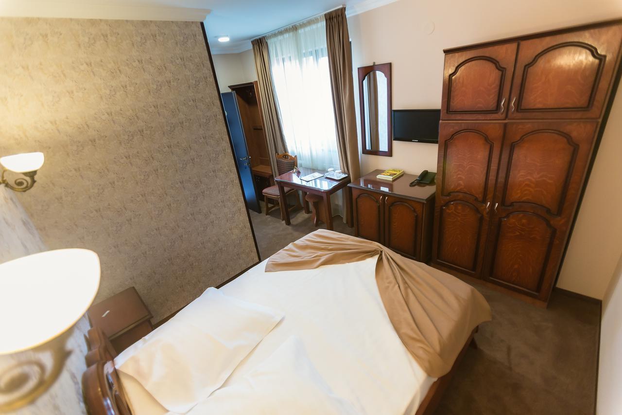 Express Residence Brăila Екстериор снимка